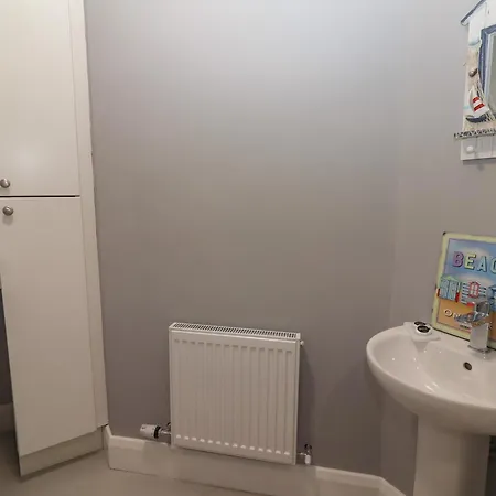 The Boathouse بيت للعطل *