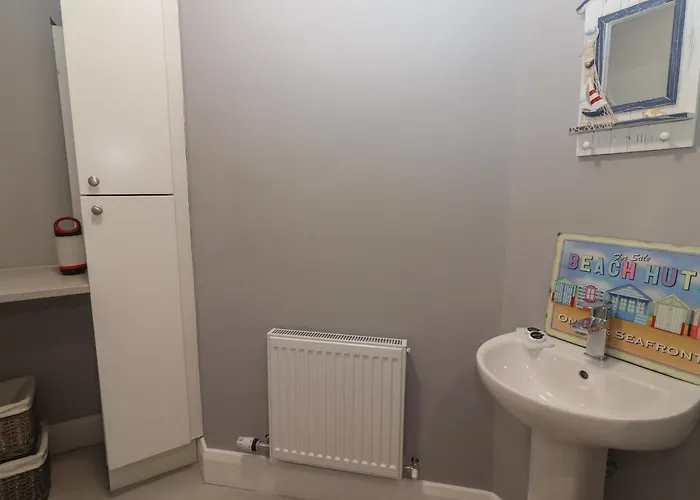 The Boathouse בית נופש *